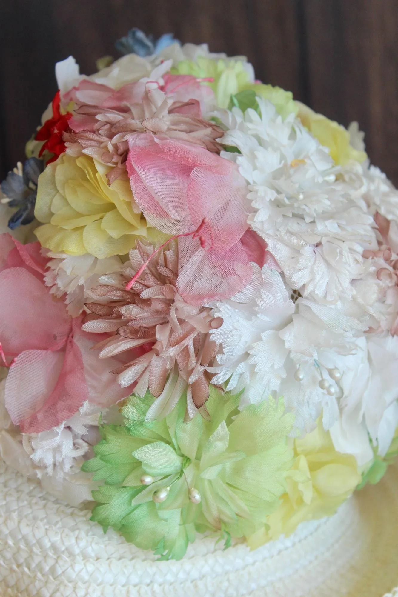 Vintage 1960s White Straw Hat with Flowers