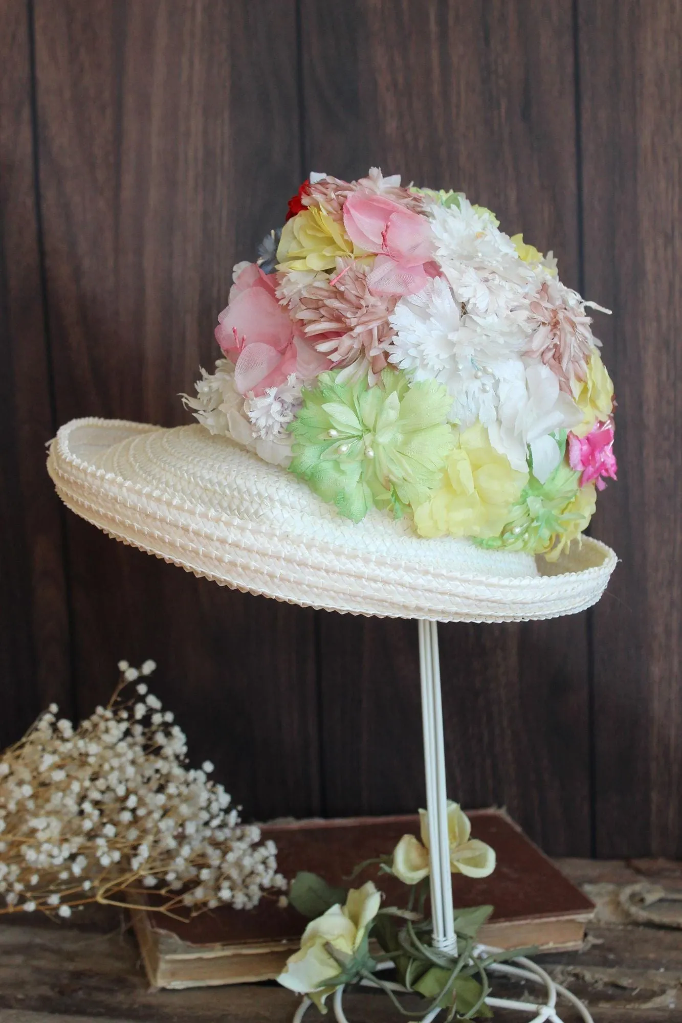 Vintage 1960s White Straw Hat with Flowers